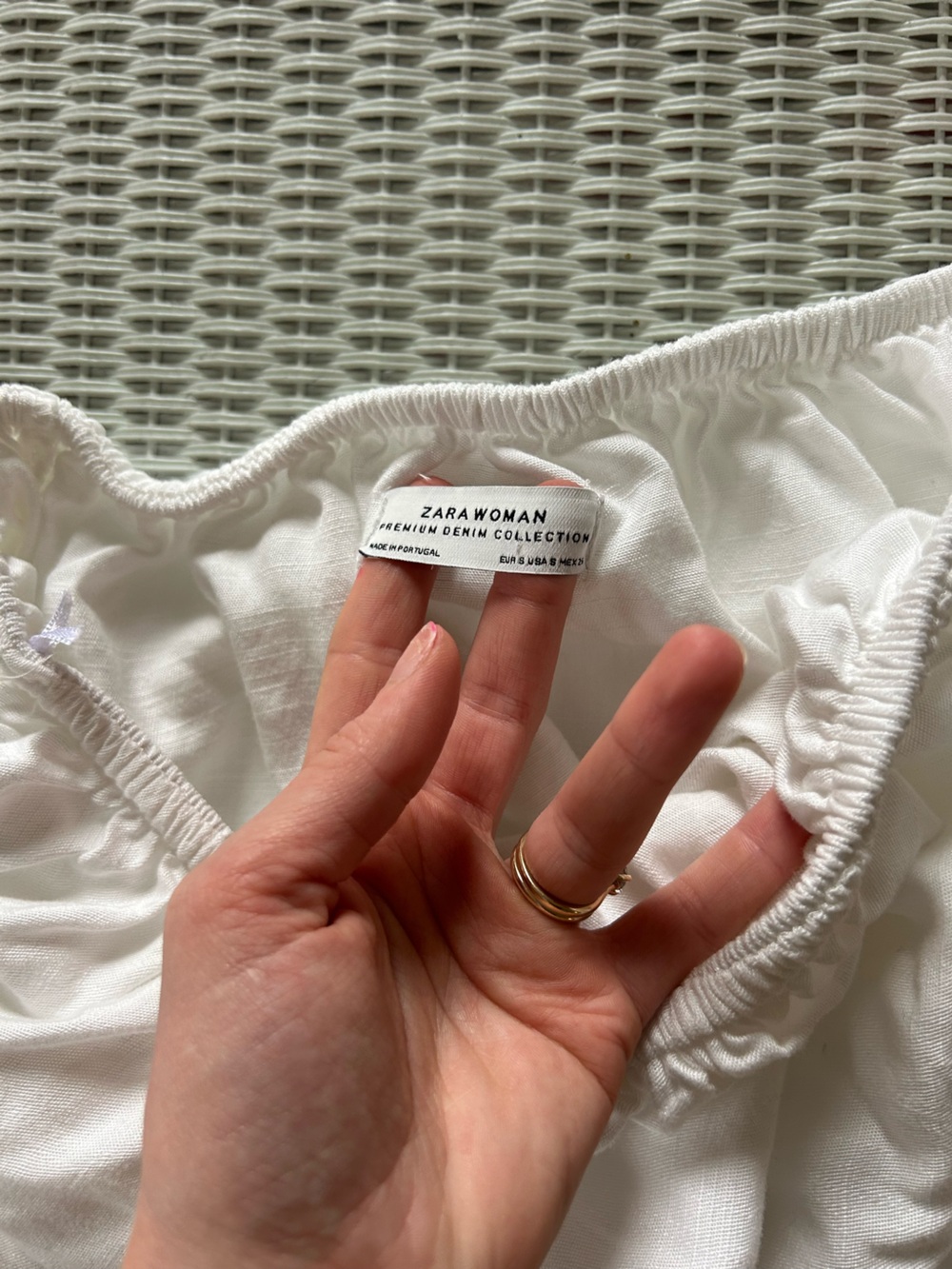 Zara White Elasticized Ruffle-Edge Top - Picture 2 of 4